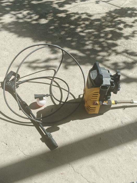 DENZEL Karcher sotiladi B/U