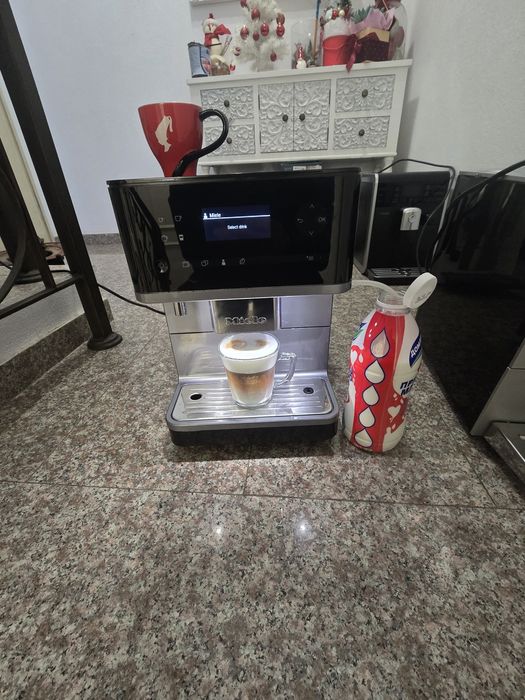 Кафемашина Miele Cm6300