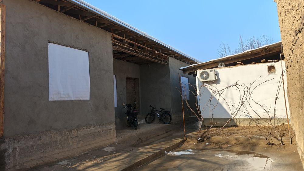 Uy sotladi 6 xona eski 6 xona yengi 9 sotix