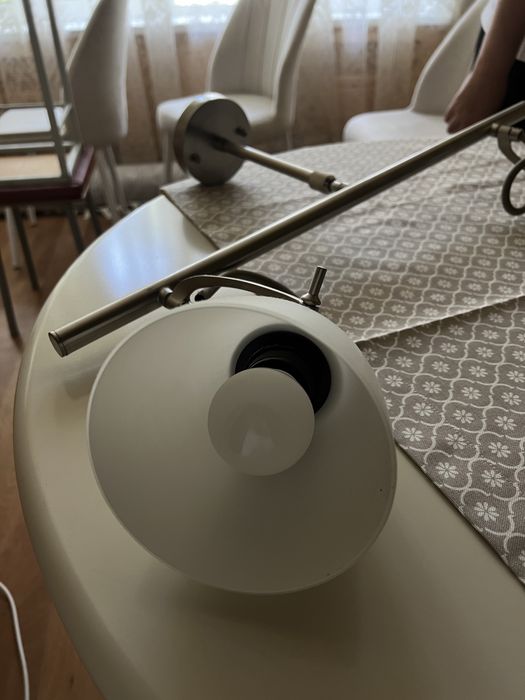 люстры (две штуки)