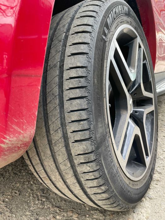 4 броя 295/40/20 ; Michelin Latitude Sport 3 (+джанти) ; Перфектни