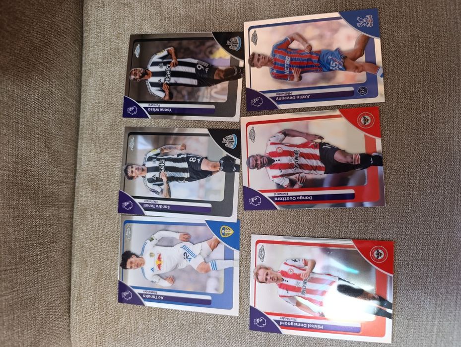Футболни карти TOPPS Chrome