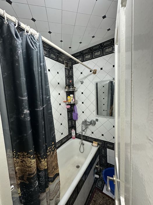 Olmazor tumani qora qamish 2/4. 3/1/4. 70kv. A298