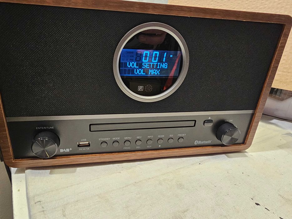 Vintage Envivo ENV-1730 CD Bluetooth DAB+ FM USB Lemn