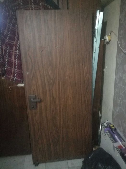 Метална врата без каса!