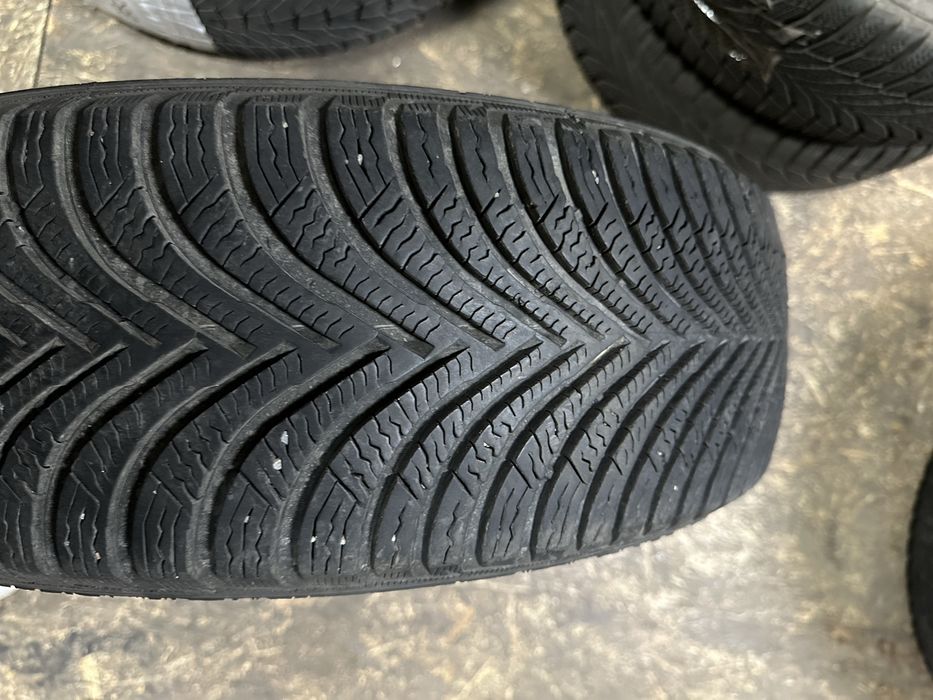 Vand set anvelope Michelin Alpin 5 205/60r16