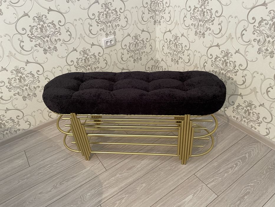 Дизайнерский пуфик. Пуфик с полкой для обуви.