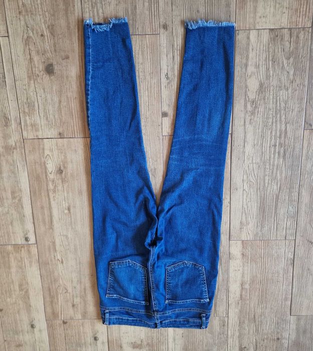 Много дамски дънки размер S