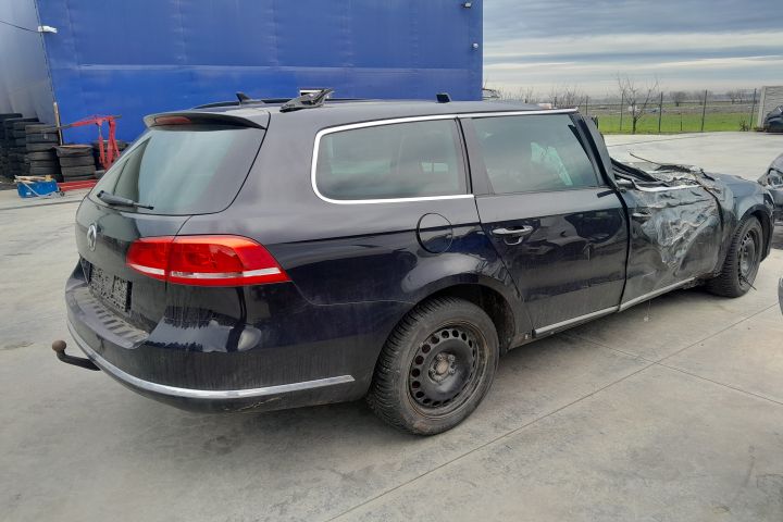 Dezmembrez Volkswagen VW Passat B7