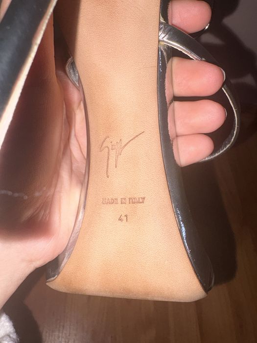 Tocuri Giuseppe Zanotti