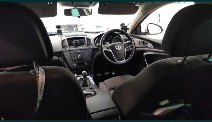 Опел инсигния 2.0 160кс на части