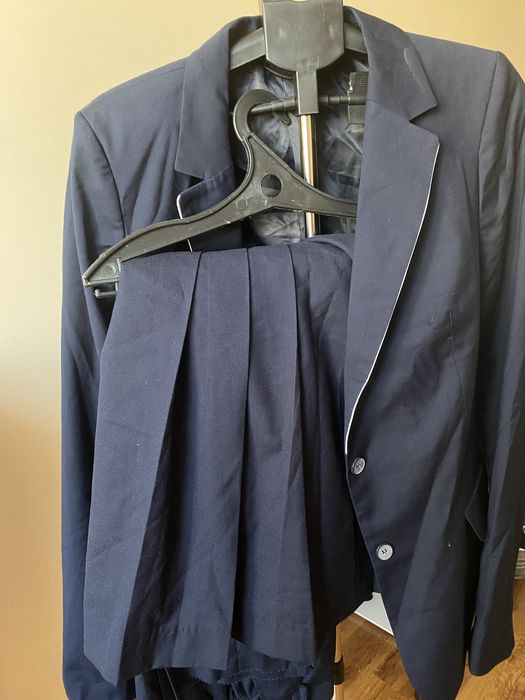 Продаётся школьная форма