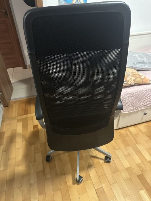 Vand scaun Markus Ikea folosit