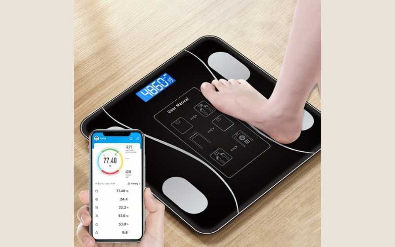 Дигитален Смарт кантар с LED дисплей, Bluetooth и Smart App