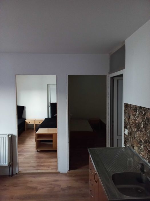 dau in chirie apartament nemobilat zona piata angro Eminescu