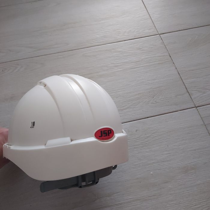 Cască protecție reglabilâ