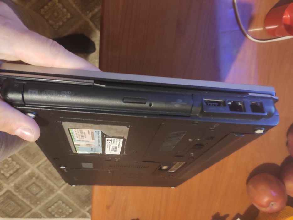 Laptop de vânzare HP cu încărcător ORIGINAL