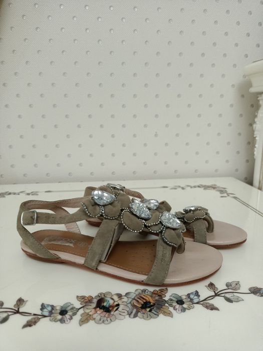 Детские босоножки