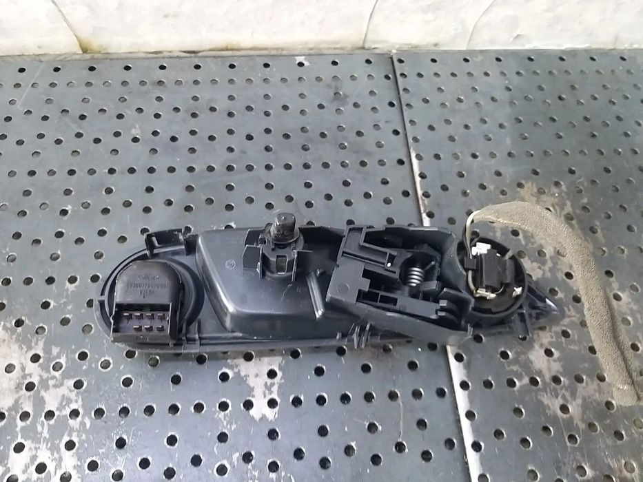 Maner interior cu buton oglinzi si boxa tweeter stanga fata ford fiesta 6 cb1 ccn 8a61a2260aew 8a6t18808he
