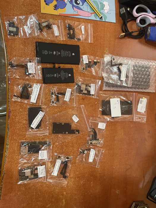 Vand toate aceste piese de iphone URGENT