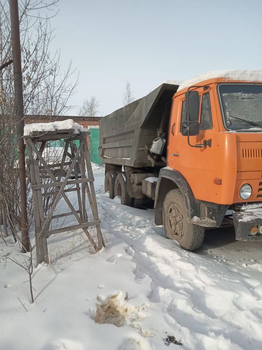 КамАЗ самосвал .