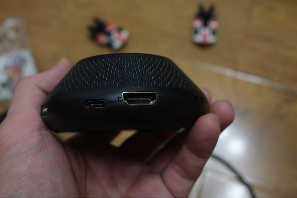 Продам конроллер Nintendo Switch + док-станция + карточки амибо