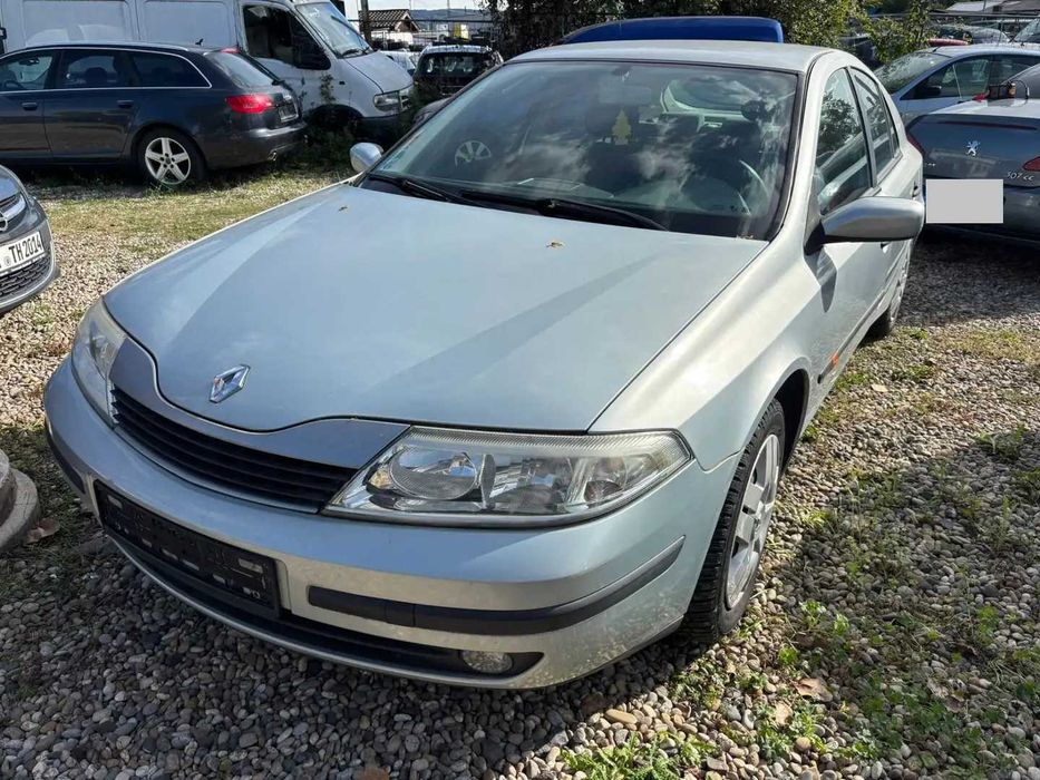 На Части Renault Laguna 2 1.8i 120к.с. хечбек 2003г.