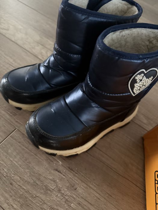 Продам детские сапоги для девочек