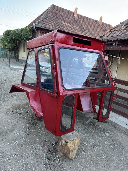 Cabină trapez / tronconică u650