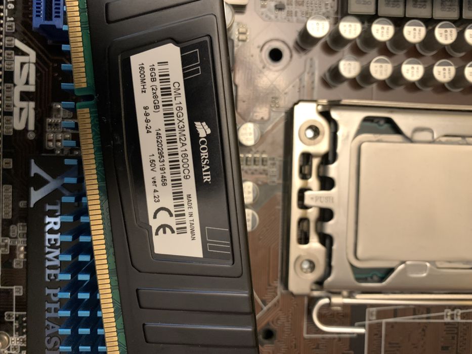 Дъно asus px580-e + Рам 2x8gb + Процесор Intel Xeon 5650