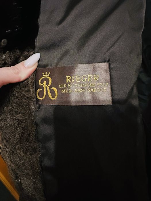 Blana Astrahan cu guler din blana de Nurca