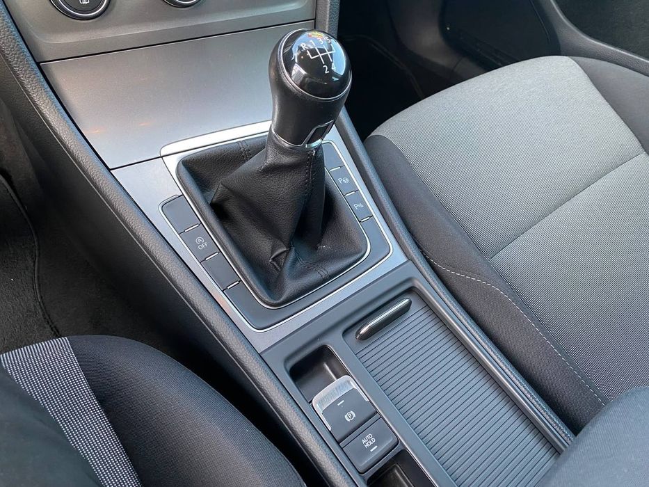 VW Golf 7  1.6 TDI перфектен