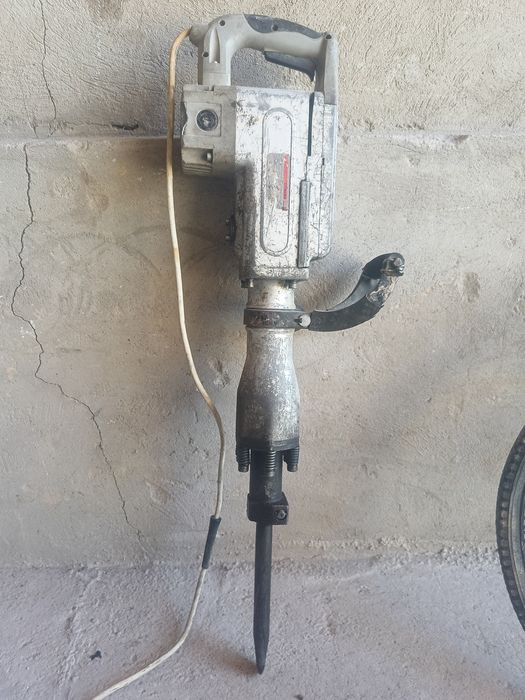 Электроинструмент