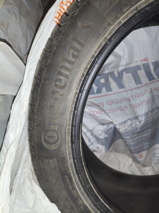 Continental 235 45 R18