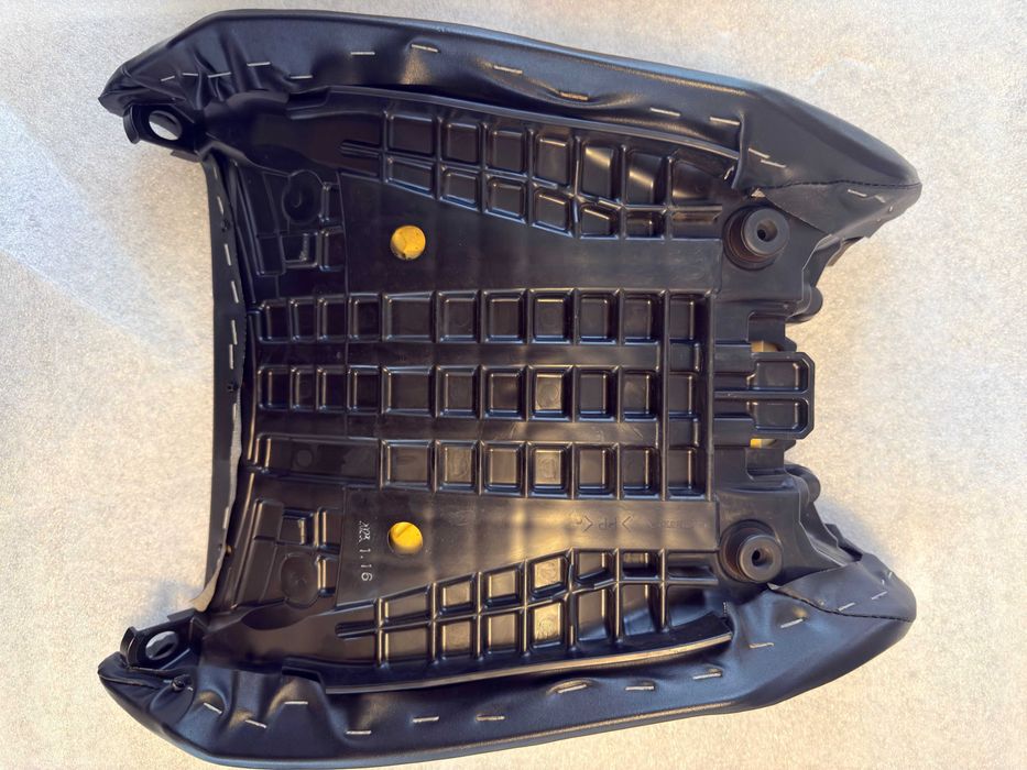 Vând kit sa originală, pilot și pasager pentru Honda NC750X model 2023