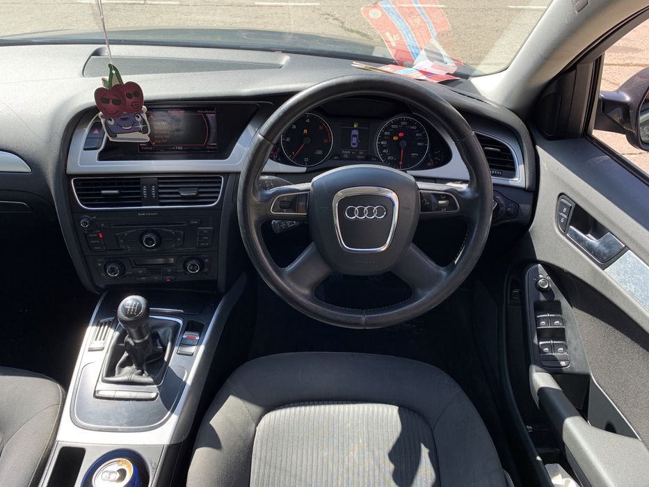 Dezmembrez / Dezmembrari Audi A4 B8 2.0 diesel CAGB 136cp euro 5 2010