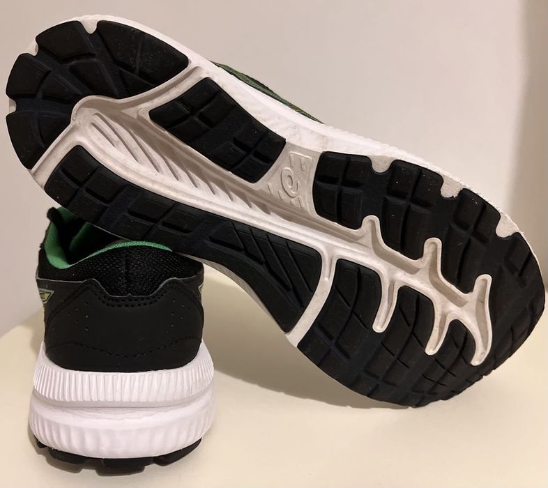 Като нови!Мъжки маратонки Asics-38,39н.