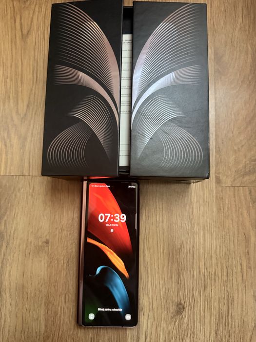 Samsung z fold 2