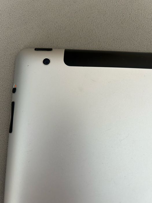 Apple iPad 2 64GB Wi-Fi + SIM / Перфектно състояние
