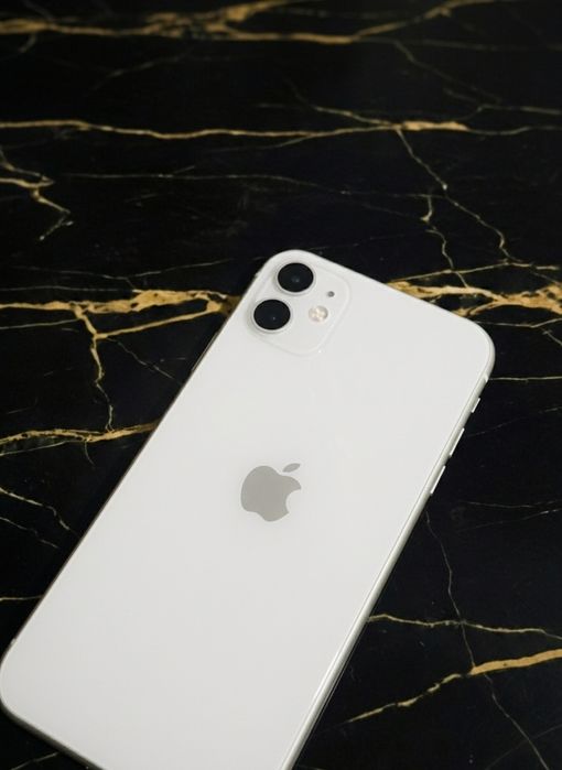 Срочно продам iPhone 11 в идеальном состоянии
