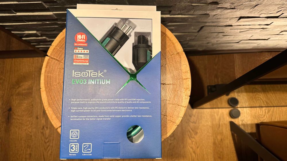 Pachet 2 x Cablu alimentare IsoTek EVO3 Initium – 1.5 m