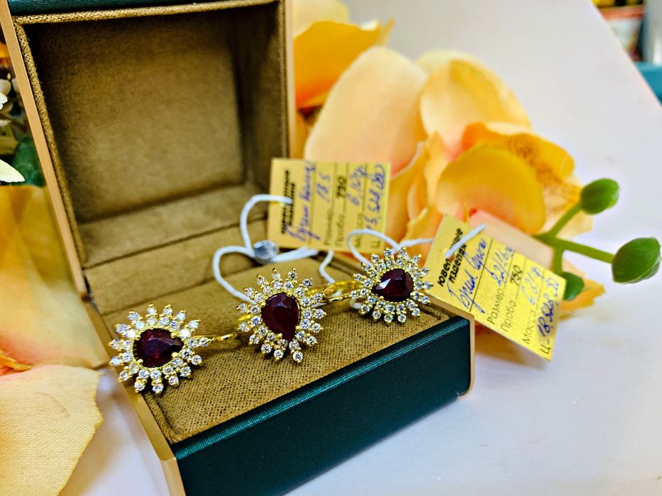 золотой комплект с бриллиантами и натуральными камнями – Рубин