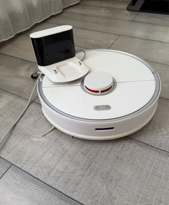 Продаю робот пылесос Roboroc s5 Max в отличном состяний