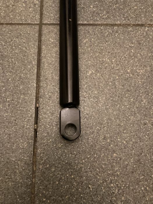 Амортисьор за багажник Suzuki Burgman 400 Yamaha T-Max 500  и 530