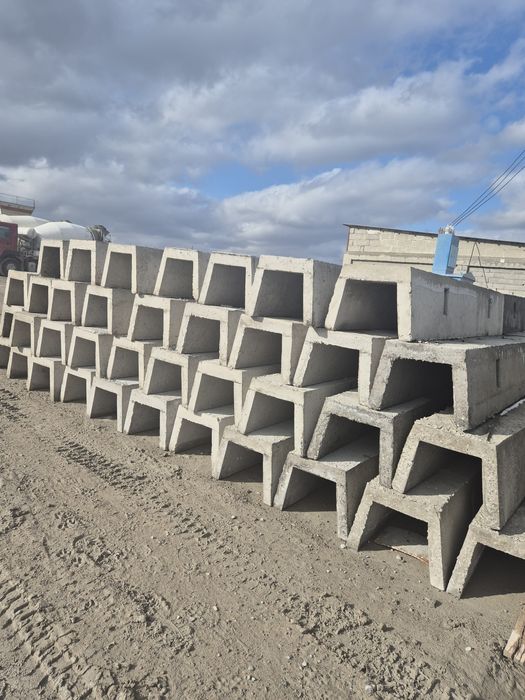 Продается лотки арочные