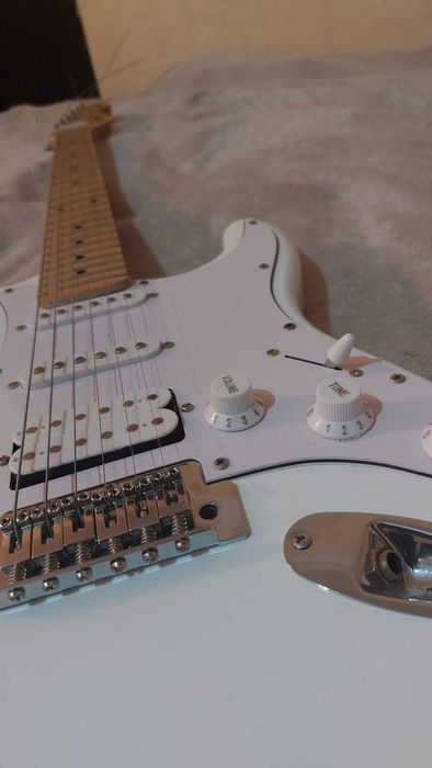 Электрогитара fender replic STRATOCASTER HSS