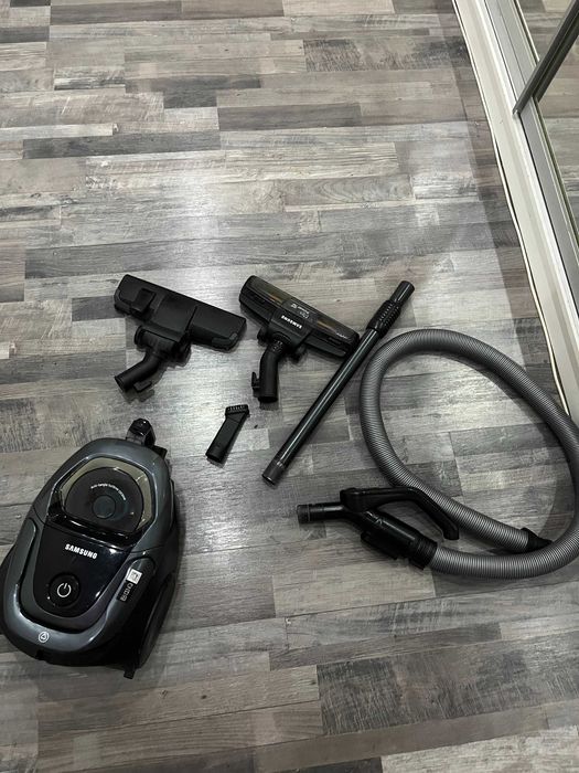Пылесос Samsung с контейнером
