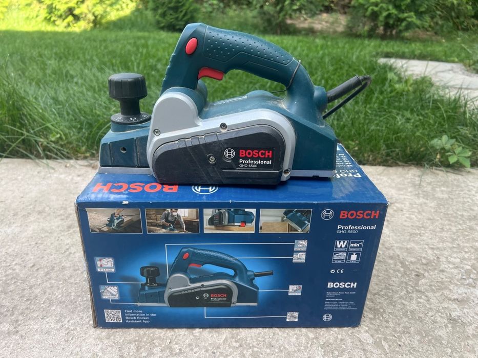 Рубанок Bosch профессиональный