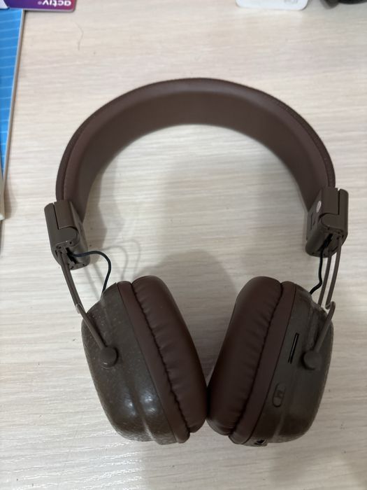 Наушникимачбхалл