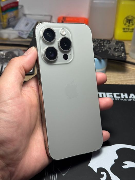 Продам 15 про 256гб